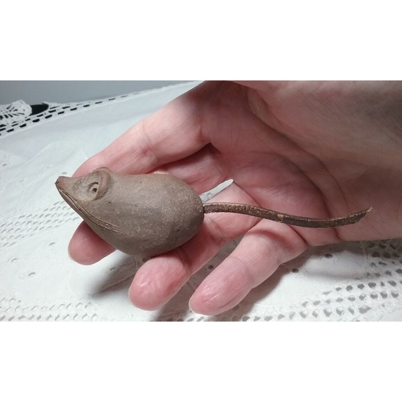 Vintage Hand Created Stone Clay Mouse with Leather Tail 2.25" - Picture 4 of 9